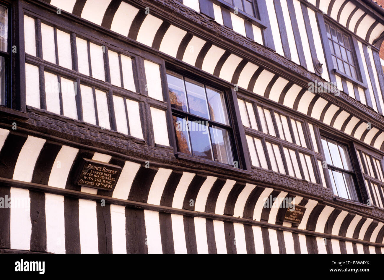 Casa del Gobernador de Newark en blanco y negro de madera del edificio Prince Rupert guerra civil inglesa Inglaterra Nottinghamshire conexiones Foto de stock
