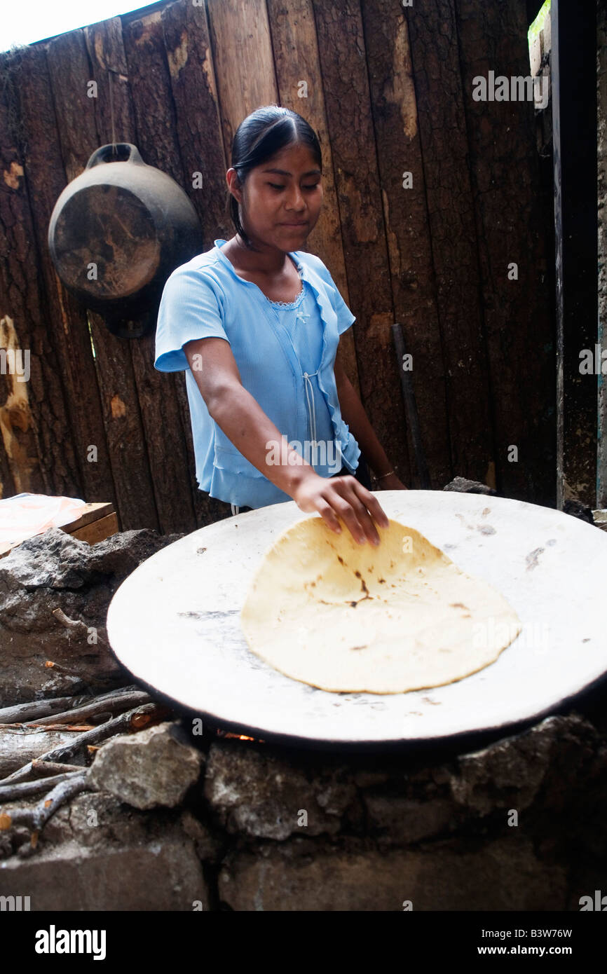 Haciendo tortillas mexico fotografías e imágenes de alta resolución Alamy