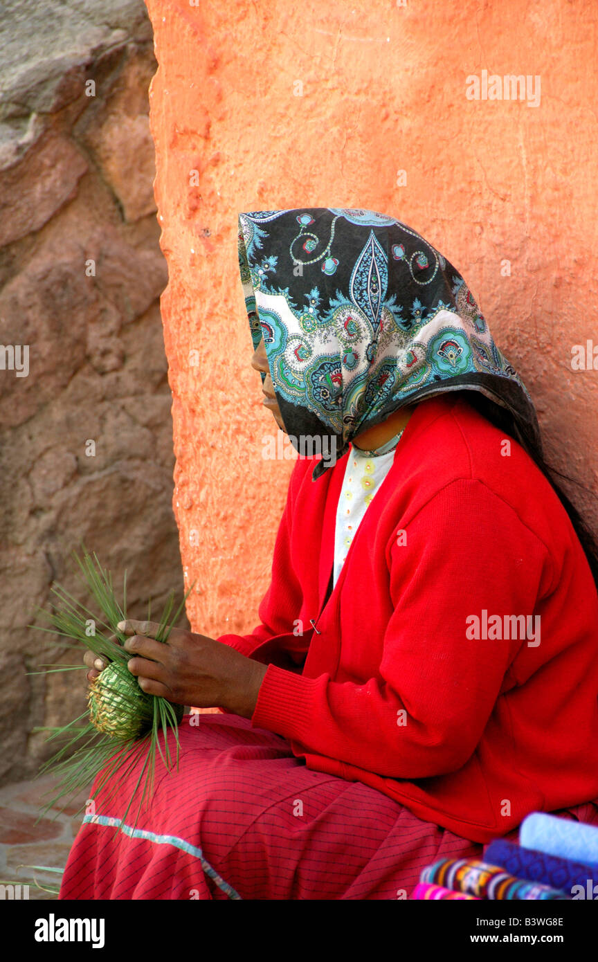 Handicraft Tarahumara Chihuahua Mexico Fotos E Imagenes De Stock Alamy Handicraft Tarahumara Chihuahua Mexico Fotos E Imagenes De Stock Alamy