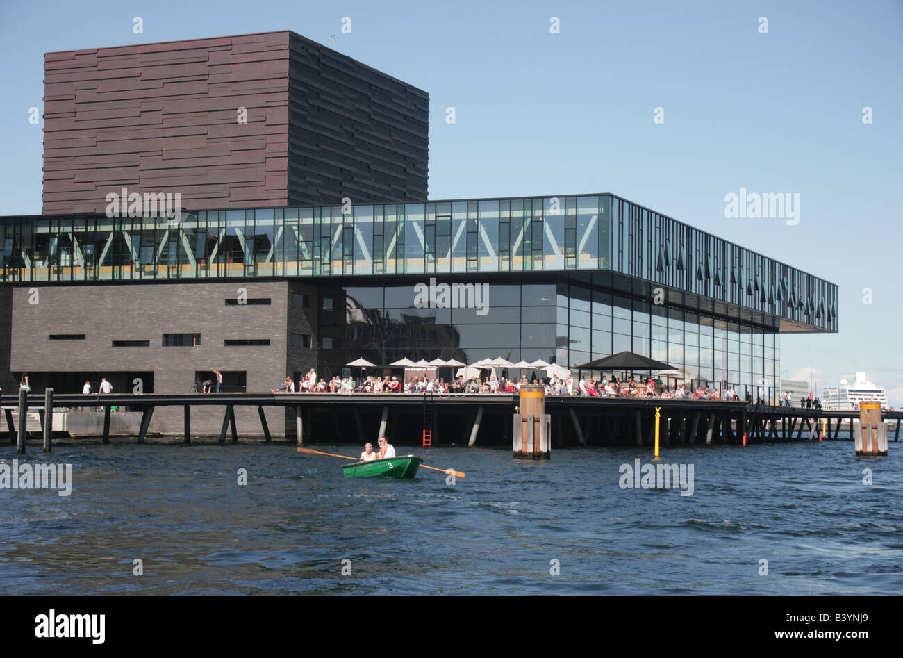 Royal Danish Playhouse puerto de Copenhague Foto de stock