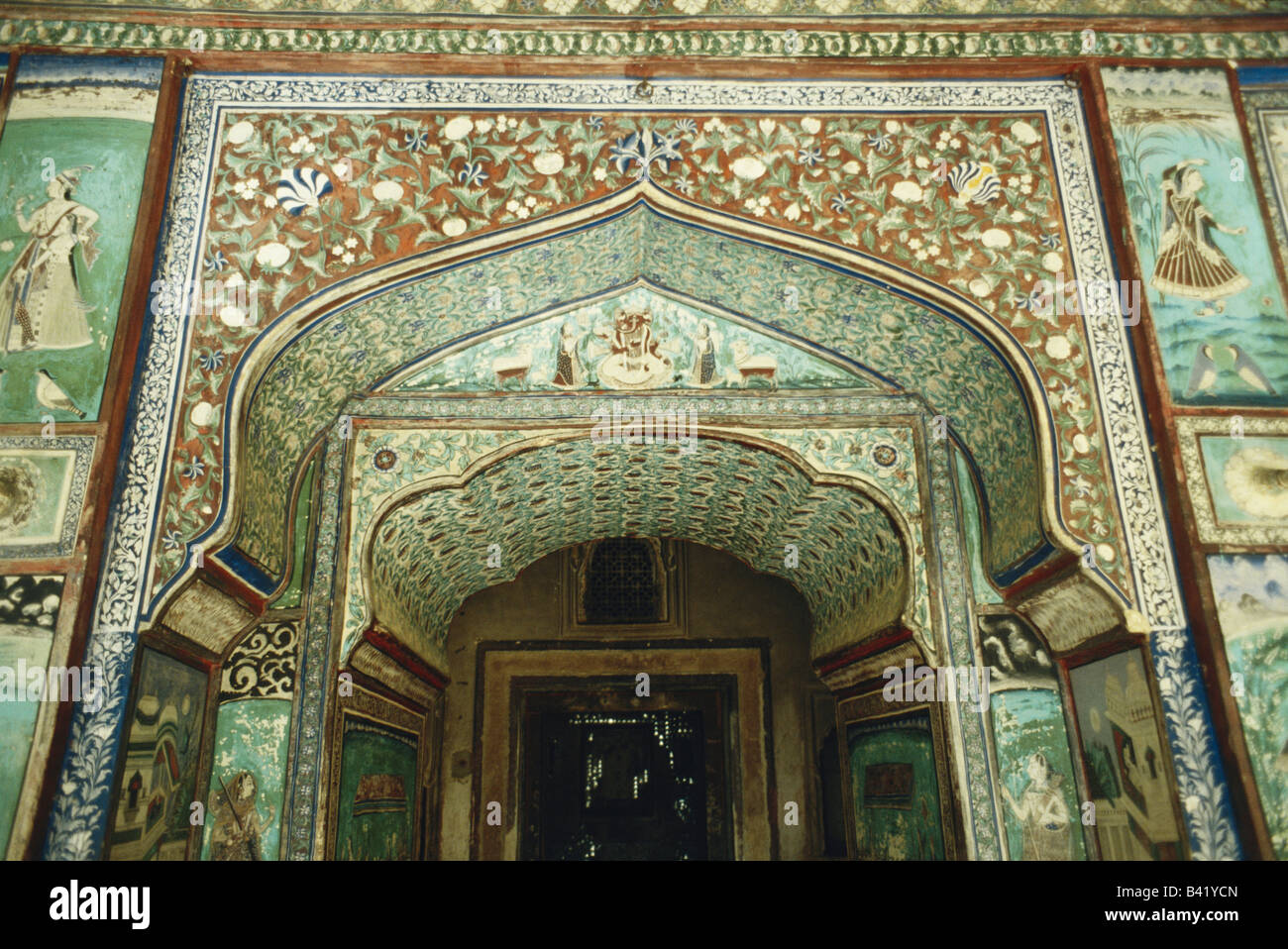 Frescos de princesas en Bundi Taragarh fort palace, Rajasthan, India Foto de stock