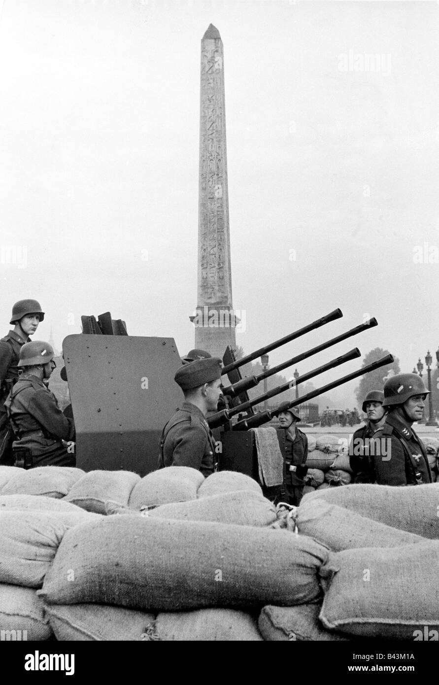 Eventos, Segunda Guerra Mundial / Segunda Guerra Mundial, guerra aérea,  antiaérea, Luftwaffe 20 mm cuatro-barreled AA pistola en La Place de la  Concorde, París,  Fotografía de stock - Alamy