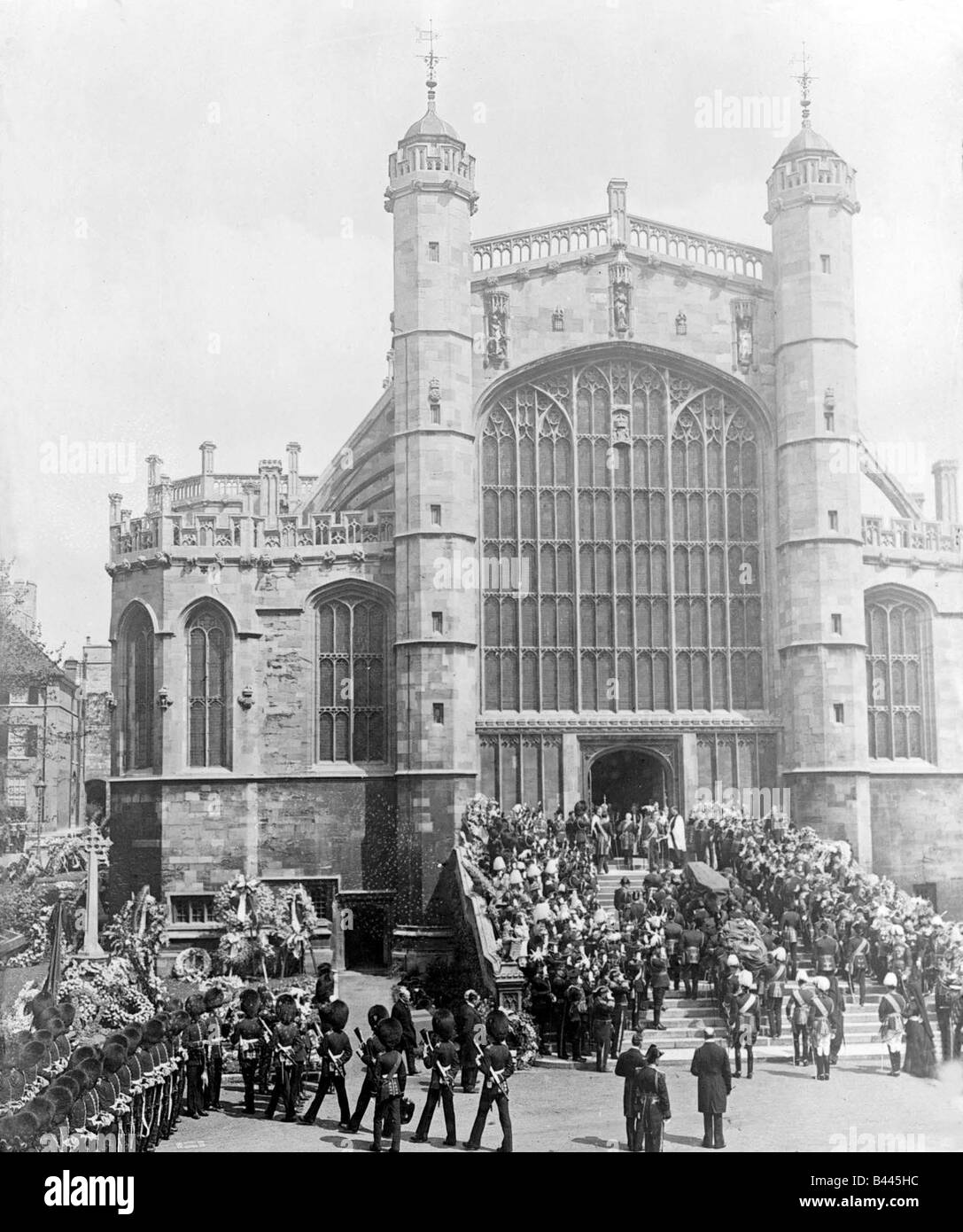 Los funerales del Rey Edward VII de mayo de 1910 Edward murió en Sandringham el 6 de mayo de 1910 tras una serie de ataques de corazón su ataúd sentar Foto de stock