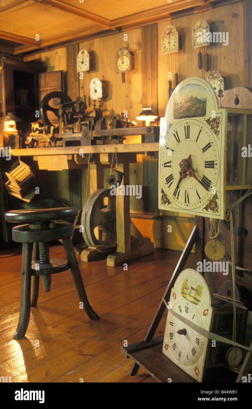 Salón relojero en el Museo de Historia Lokal y relojes en Villingen Schwenningen Selva Negra Baden Wurttemberg Alemania Foto de stock