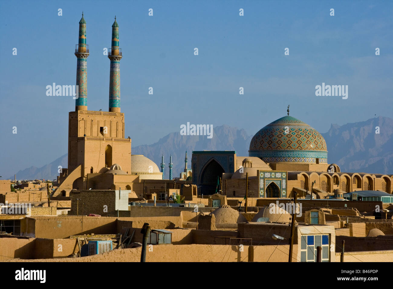 Jameh Masjid o Mezquita del Viernes en Yazd, Irán Foto de stock