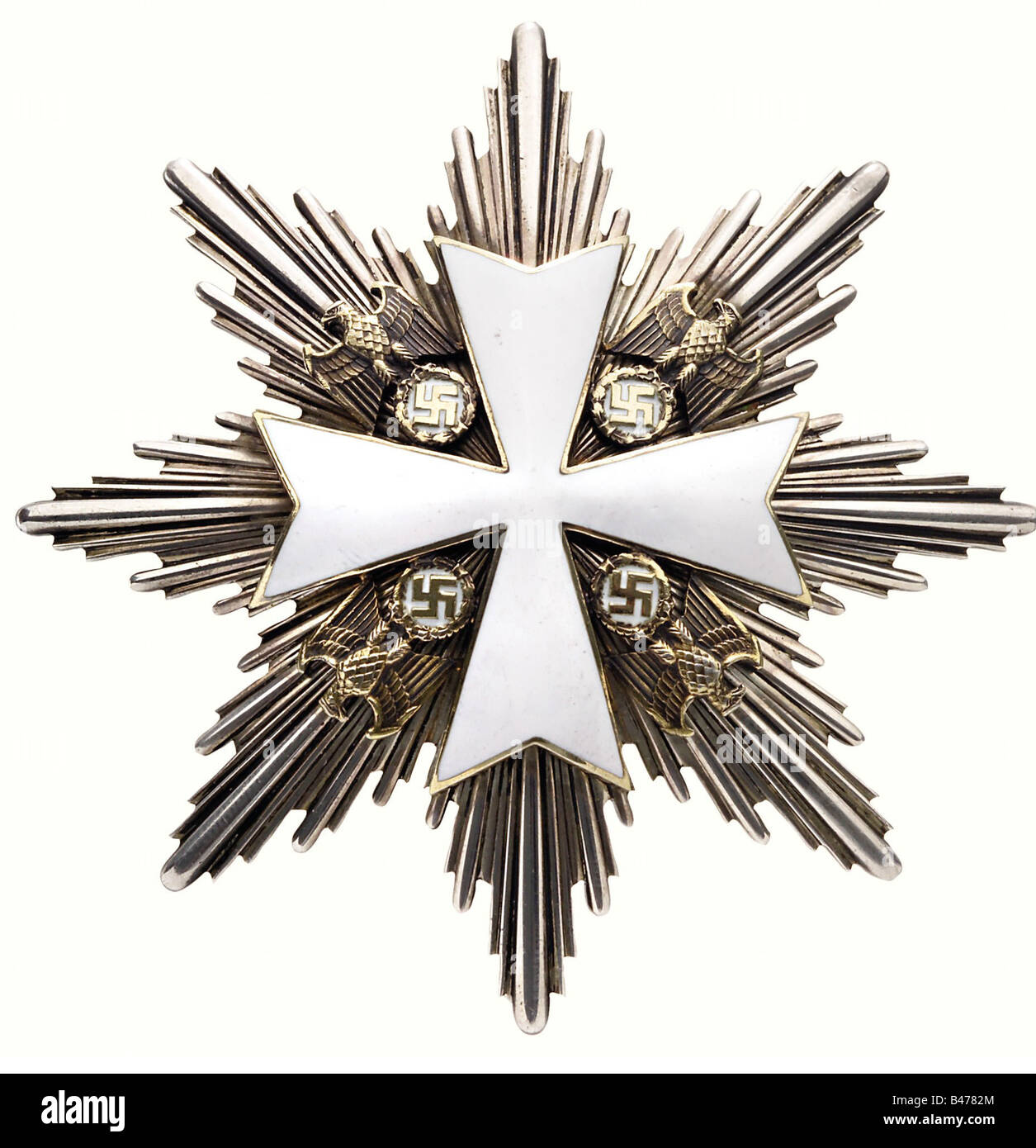 Una Orden del Águila Alemana, una estrella de la Gran Cruz, 1939 - 1943.  Plata, chapado en oro y esmaltado, 80 x 80 mm, peso 50,6 g.. Las águilas  bañadas en oro,