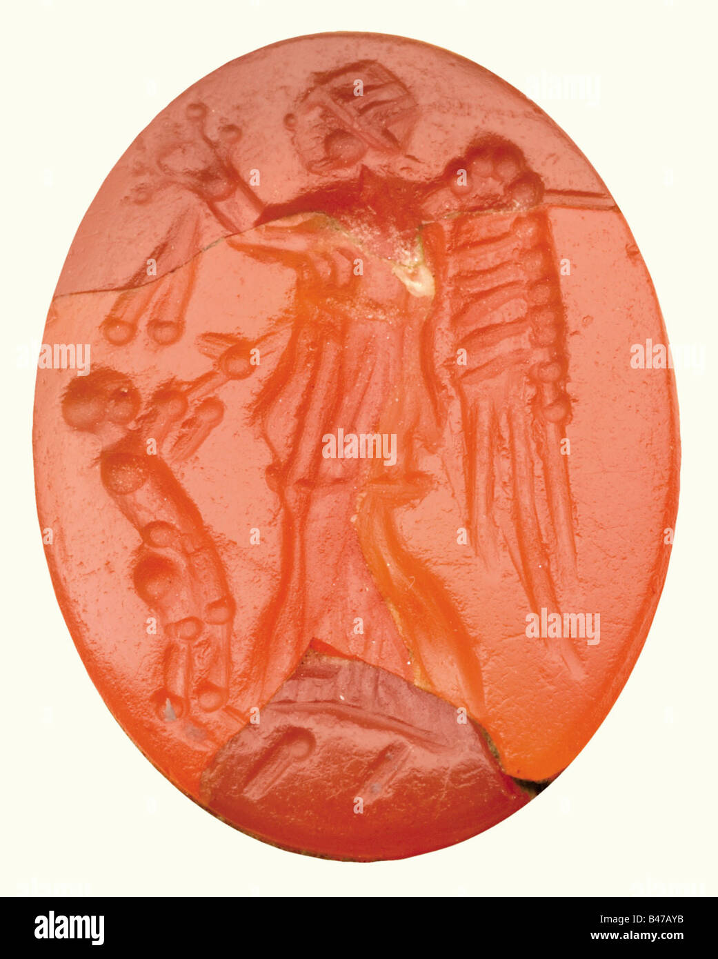 Un anillo de oro con un cameo, Helénico 4/3 siglo B.C., enorme marco de oro  con un carneliano tallado, mostrando a la diosa alada Nike presentando una  corona de victor. La piedra