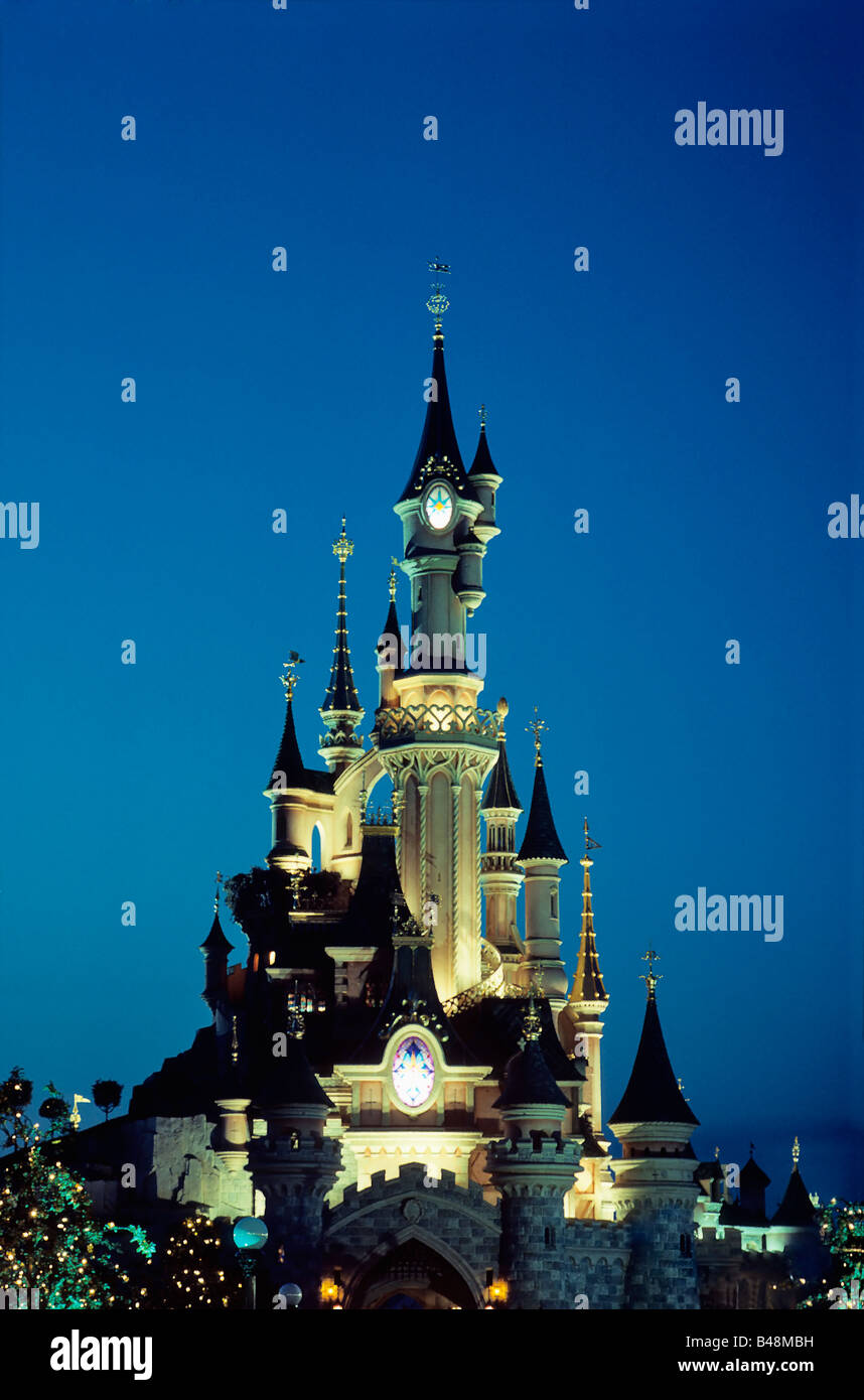 Francia EURO DISNEY Sleeping Beauty Castle en fantasilandia Foto de stock