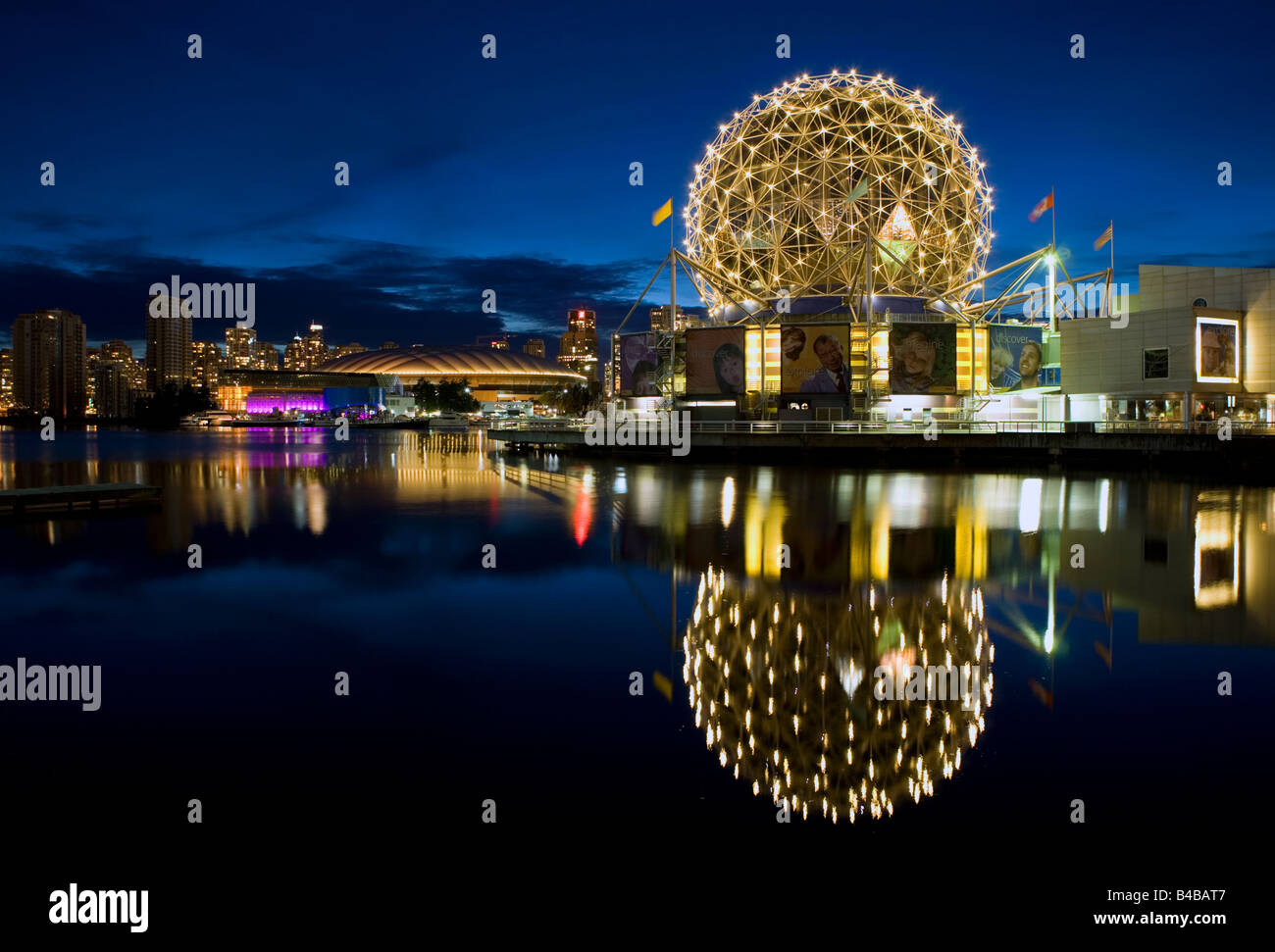 La ciencia y la cúpula de Vancouver BC Place Stadium, British Columbia, Canadá. Foto de stock