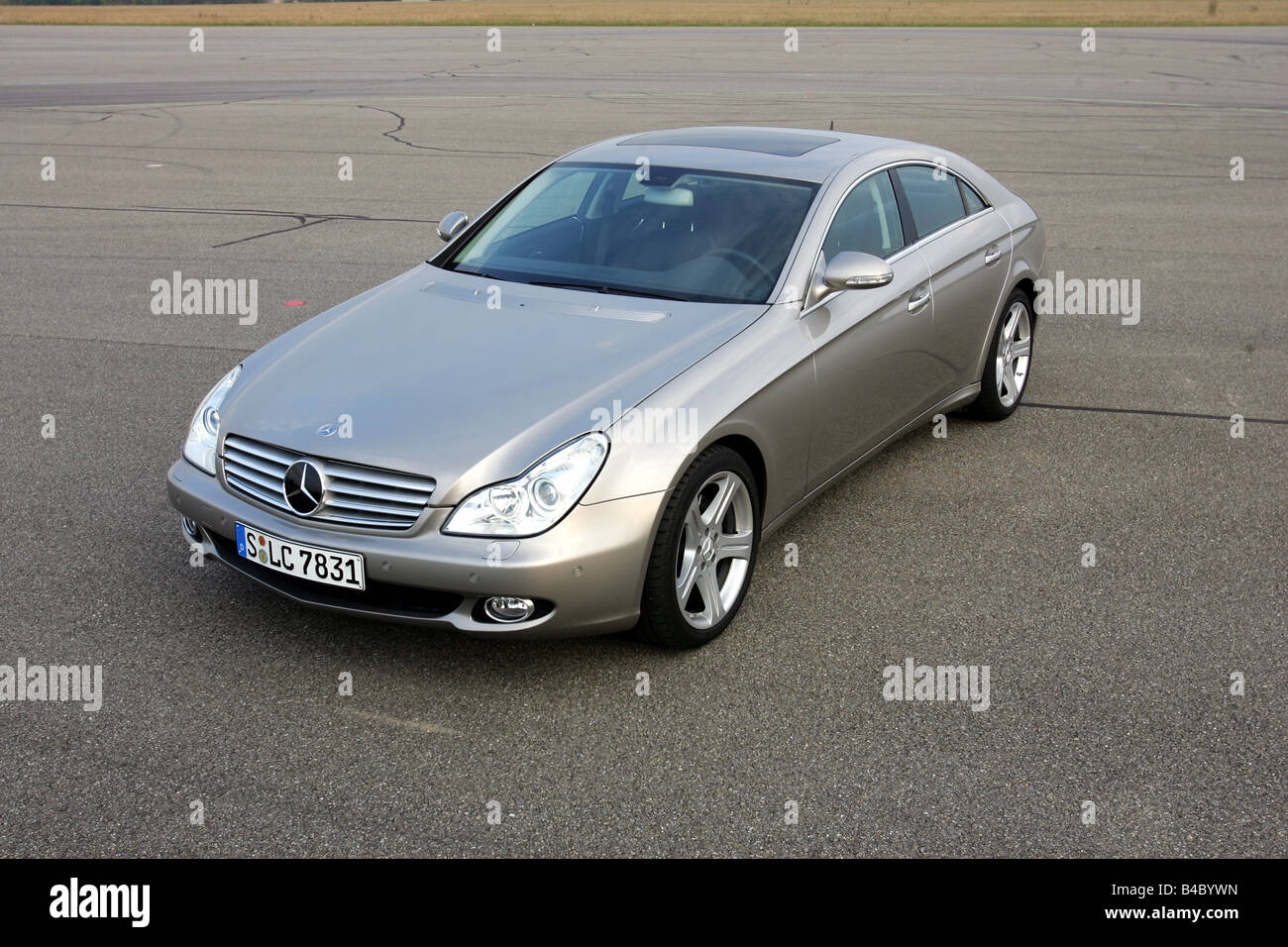 Mercedes cls 350 fotografías e de alta resolución - Alamy
