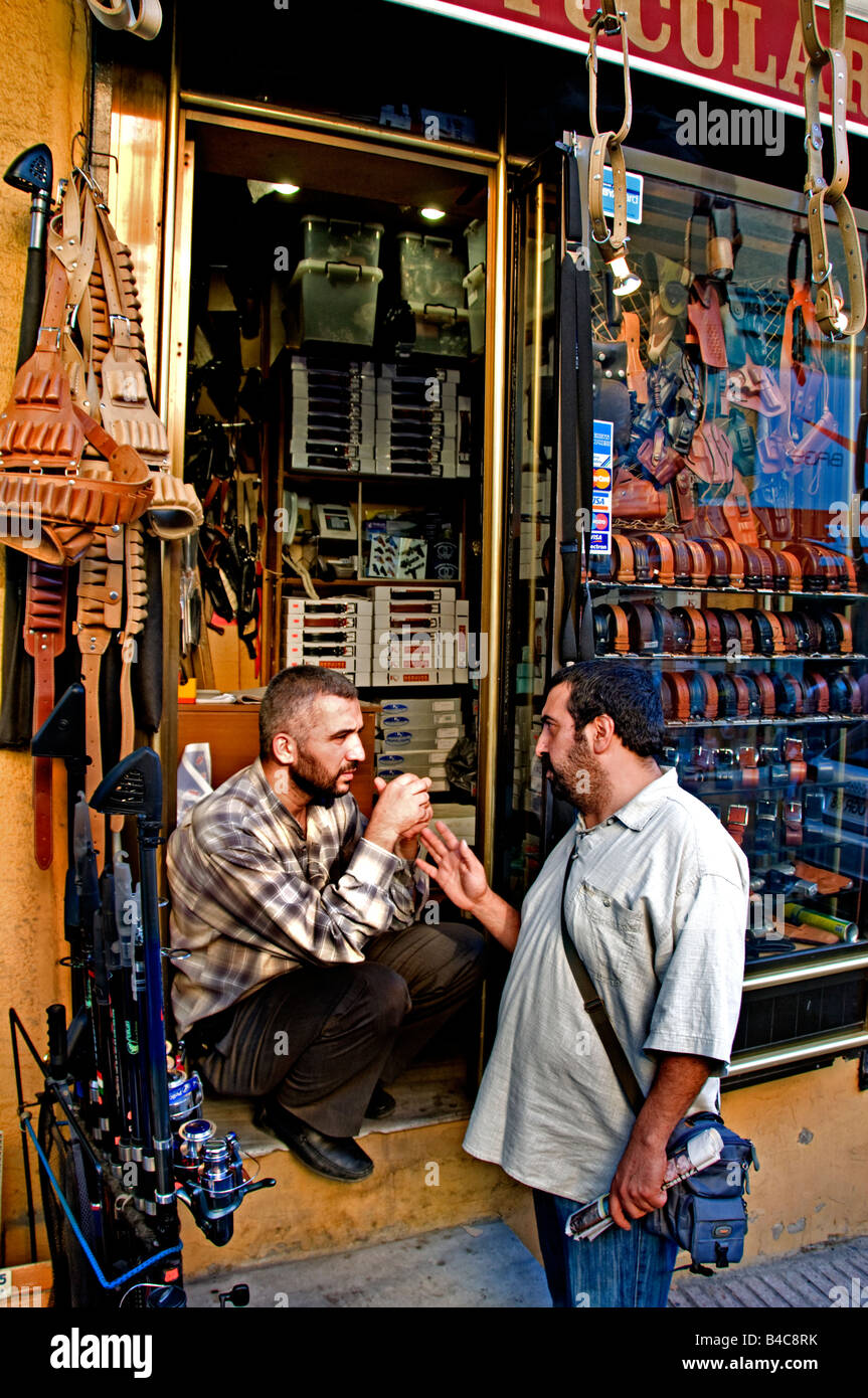 Tienda de cuero turco bazar estambul fotografías e imágenes de alta  resolución - Alamy