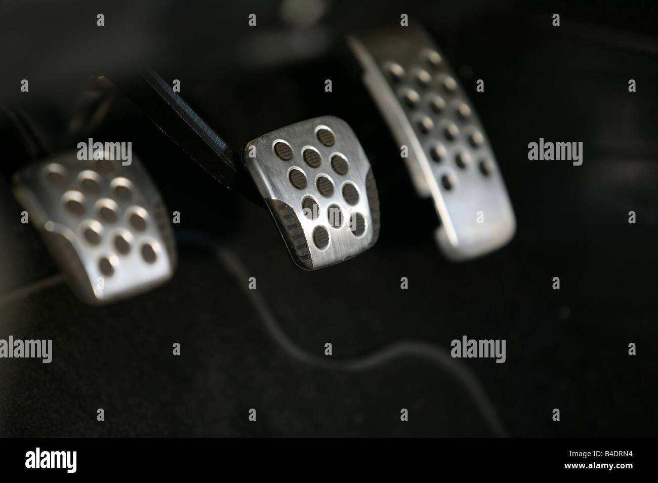 Coche con pedales fotografías e imágenes de alta resolución - Alamy