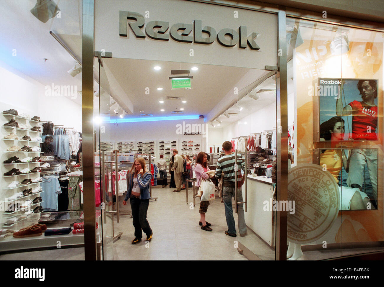 Tienda de Reebok en Manufaktura, el centro comercial más grande en Lodz,  Polonia Fotografía de stock - Alamy