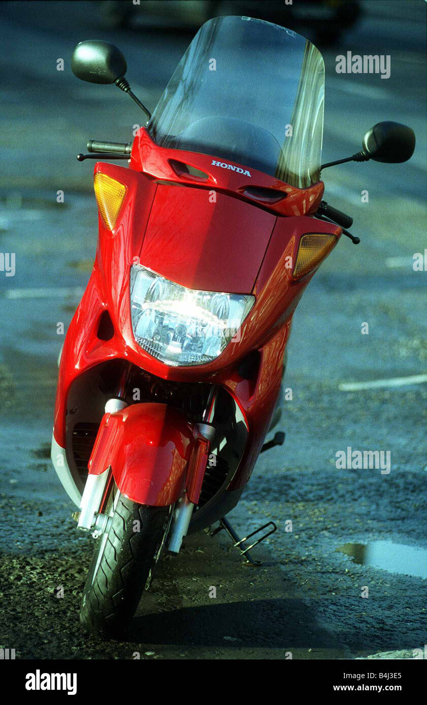 FES 250 Foresight scooter Honda de enero de 2000 Suplemento Registro  carretera Fotografía de stock - Alamy