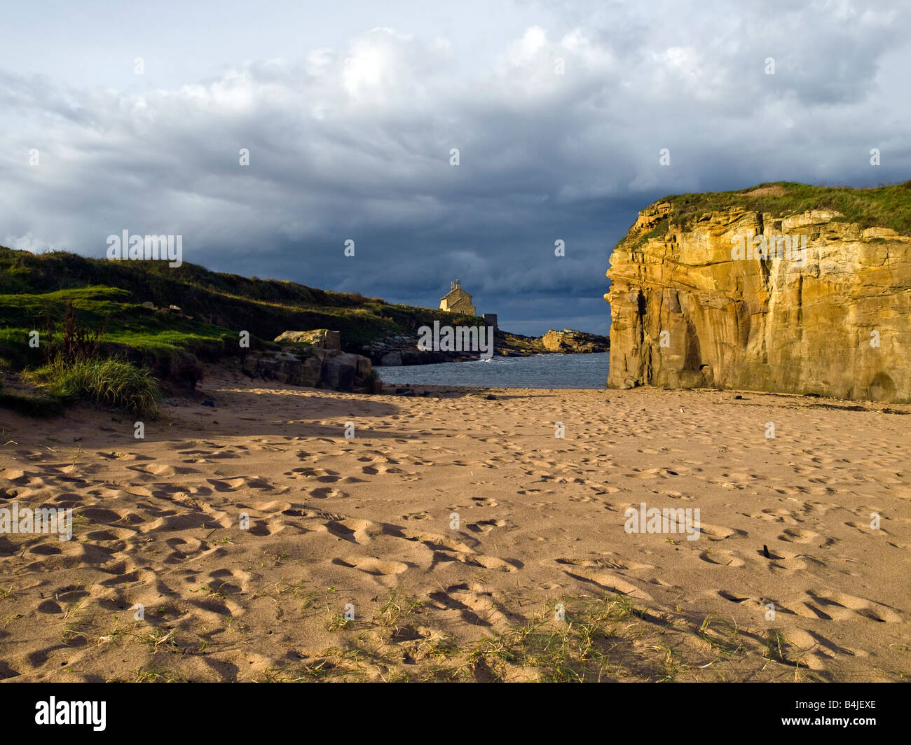 Desierta Playa de la costa de Northumberland Foto de stock