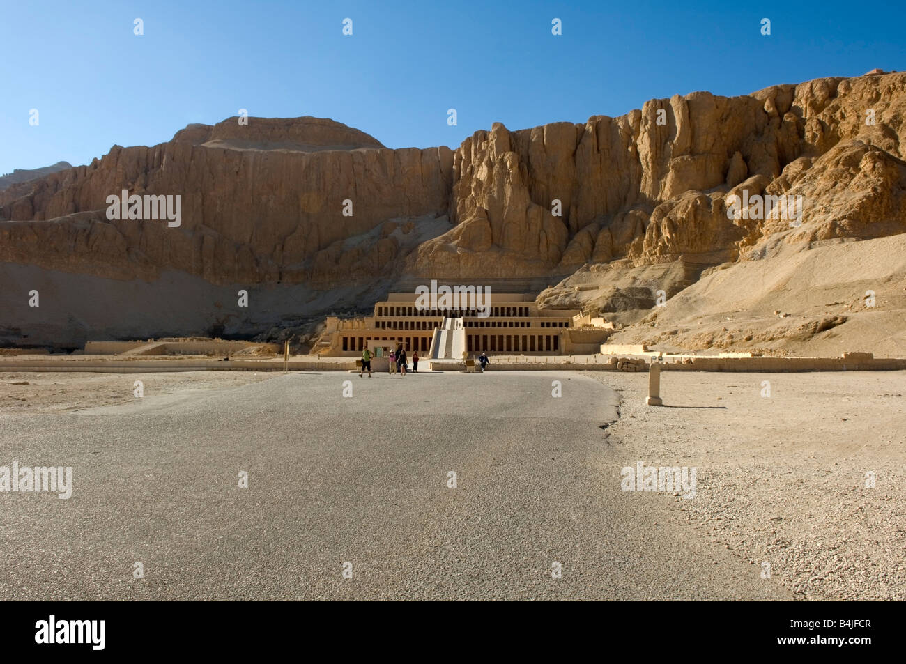 Reina Hatshepsuts templo mortuorio complejo (El Gran Templo de millones de años), necrópolis tebana, Deir el Bahari, Luxor. Foto de stock