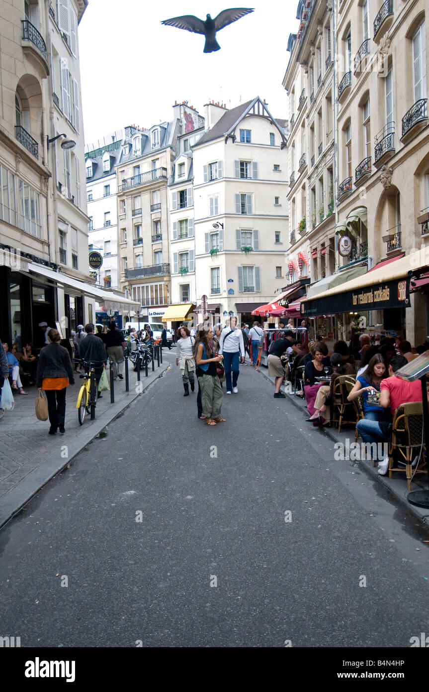 Barrio tipico de paris fotografías e imágenes de alta resolución Alamy