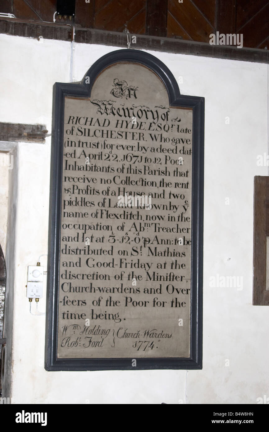 1670s placa conmemorativa a la Iglesia de Santa María la Virgen Silchester Hampshire Inglaterra Foto de stock