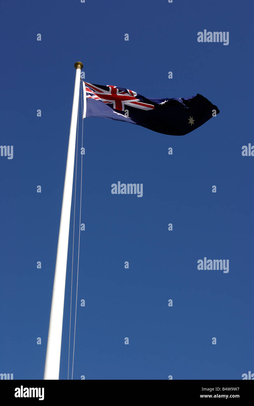 El australiano bandera ondea en la brisa, Melbourne, Australia. Foto de stock