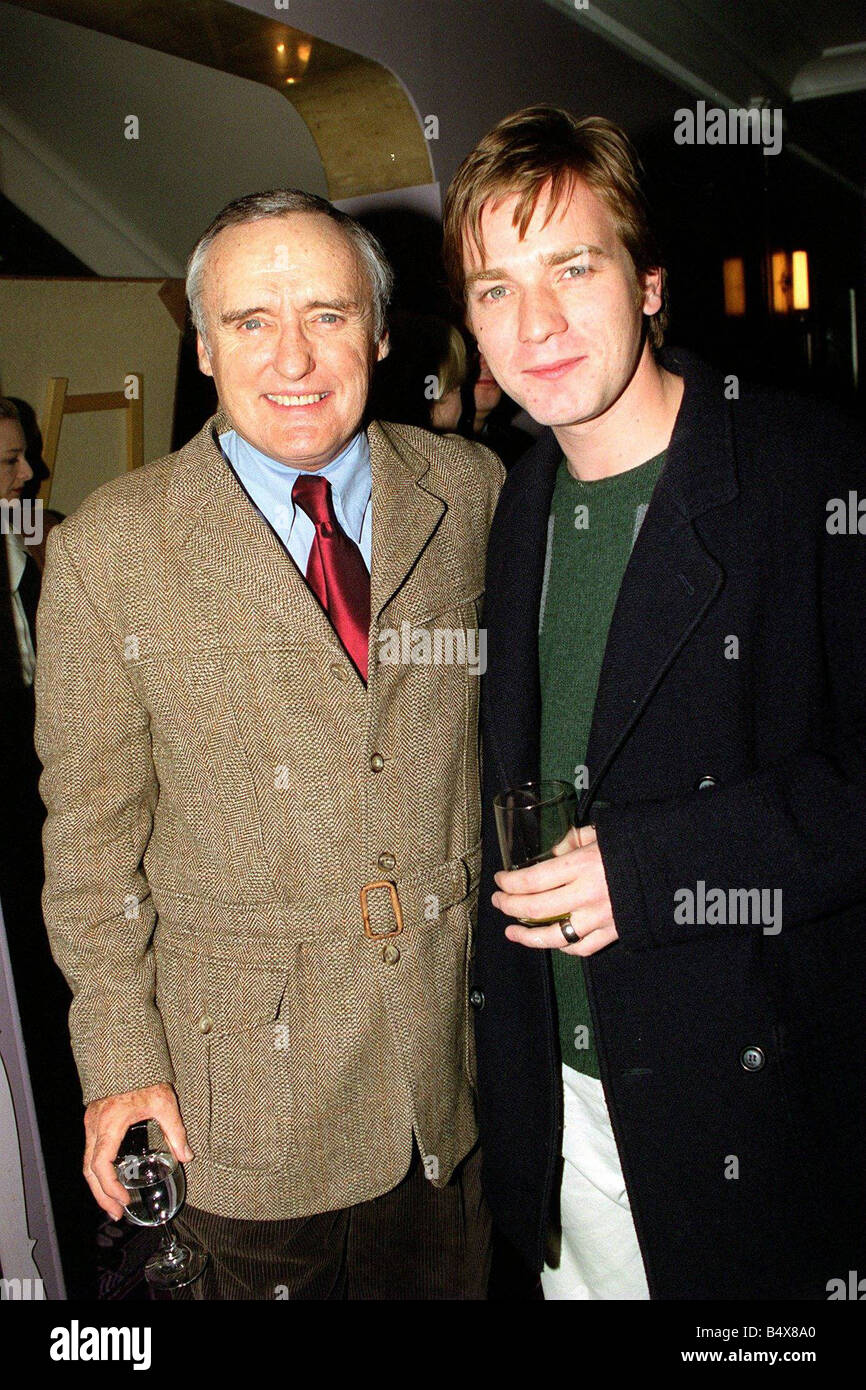 Ewan McGregor y Dennis Hopper Febrero de 1998 Foto de stock