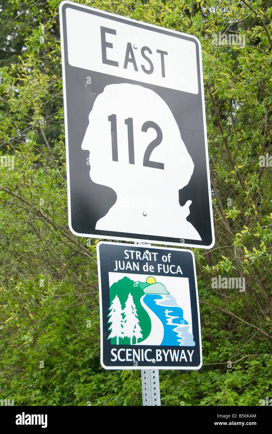 Señal de carretera Stait de Juan de Fuca, una carretera escénica nacional desviación, Washington State Route 112 East Foto de stock