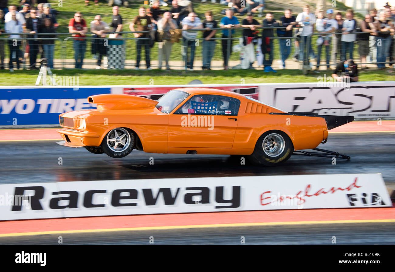 Dragster car racing fotografías e imágenes de alta resolución - Alamy