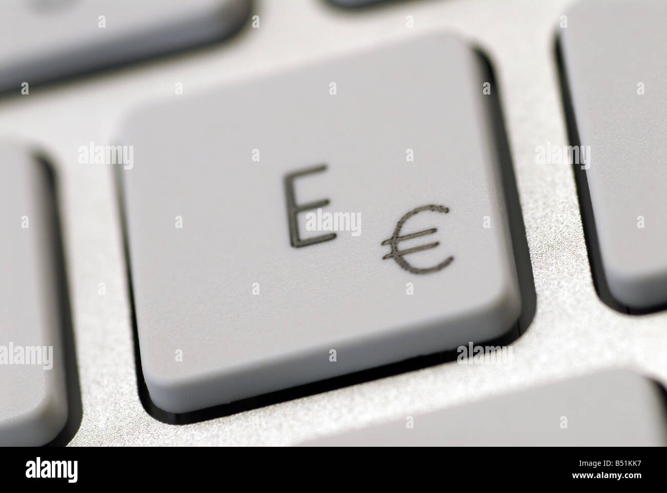 Euro signos en el teclado de la computadora fotografías e imágenes de