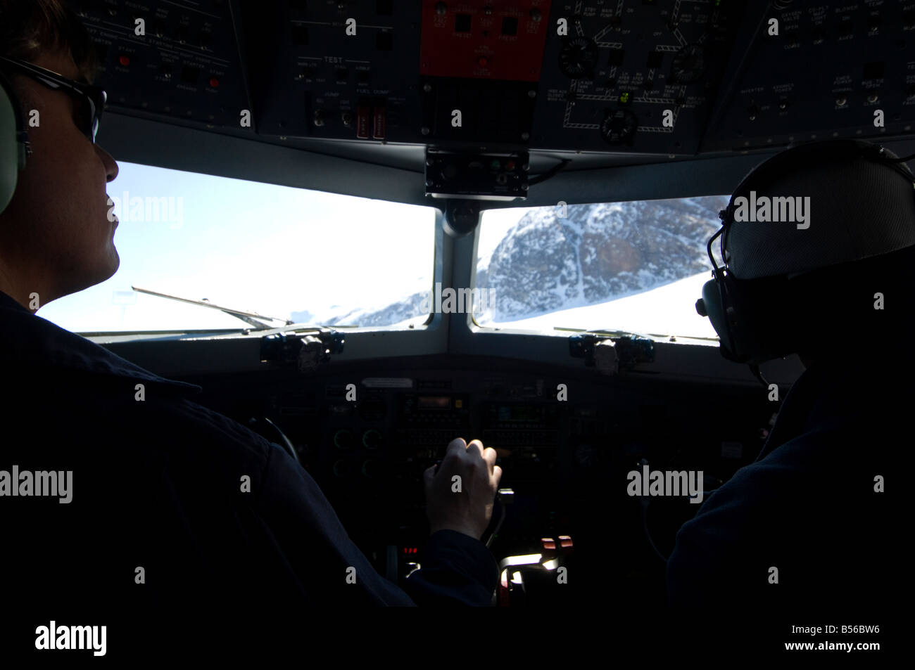 En los controles de piloto de la isla de Ellesmere DC3 Foto de stock