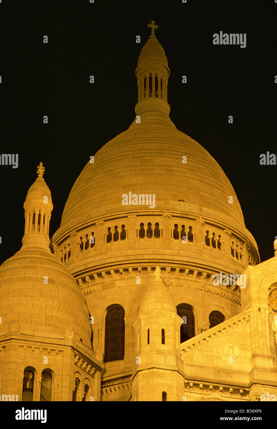 La cúpula de la Basílica du Sacré Coeur, Montmartre, Paris, Francia, Europa Foto de stock