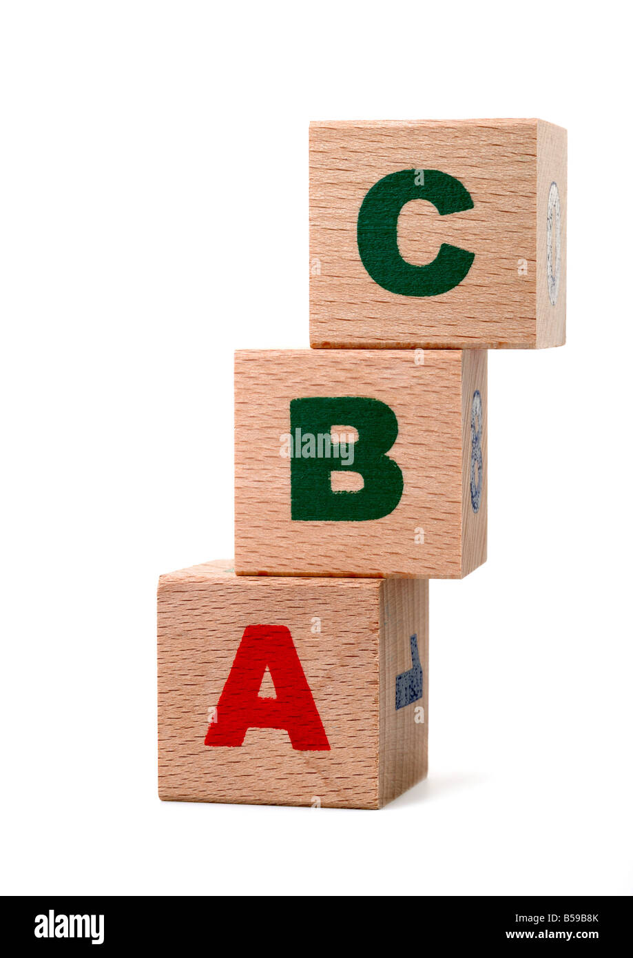 Las letras del alfabeto dibujado en cubos de madera un juguete para niños  Fotografía de stock - Alamy