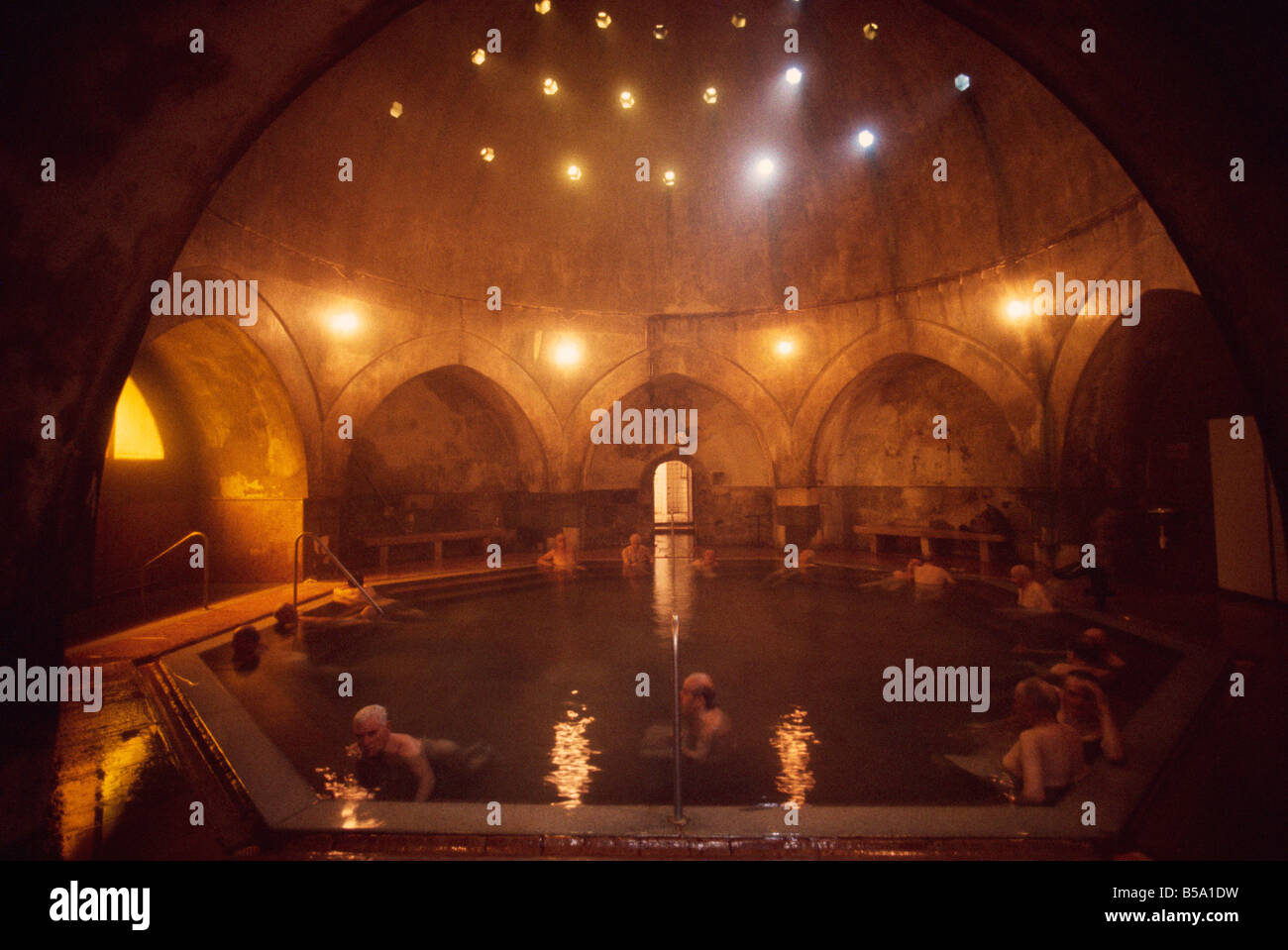Kiraly baths budapest fotografías e imágenes de alta resolución - Alamy