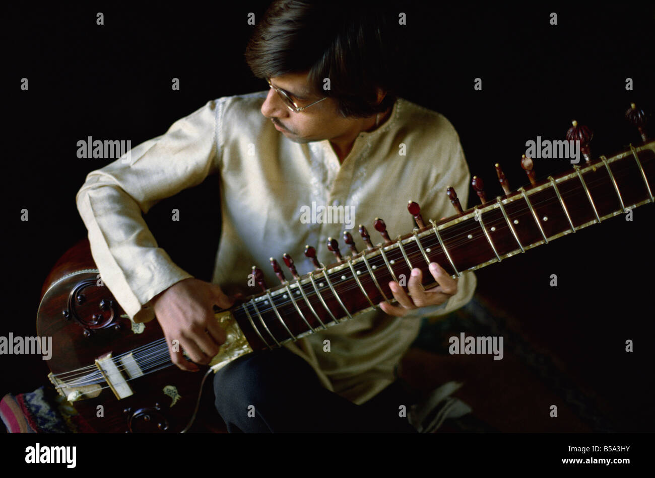 Sitar player fotografías e imágenes de alta resolución Alamy