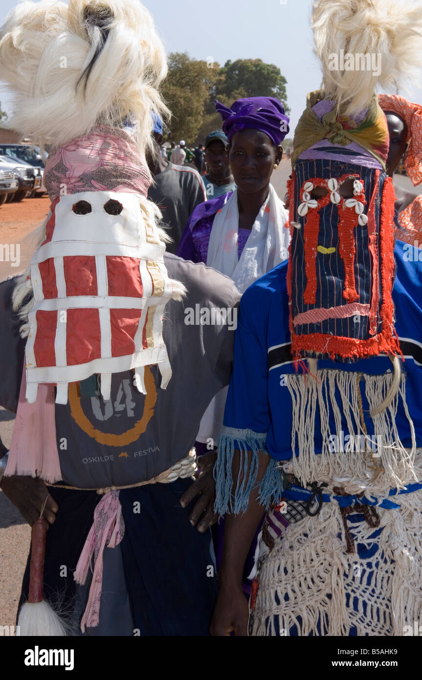 Bobo máscaras durante las festividades, Sikasso, Malí, África Foto de stock