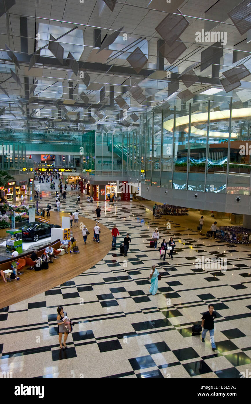 El terminal 3 en el Aeropuerto Internacional de Changi en Singapur. Foto de stock