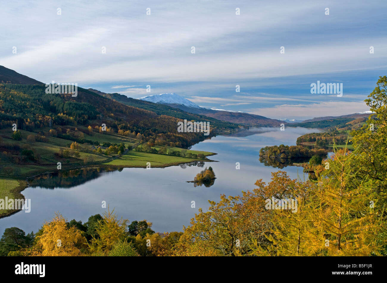 Otoño en el Queens ver Loch Tummel Pitlochry Perthshire Región de Tayside Escocia OCS 1095 Foto de stock