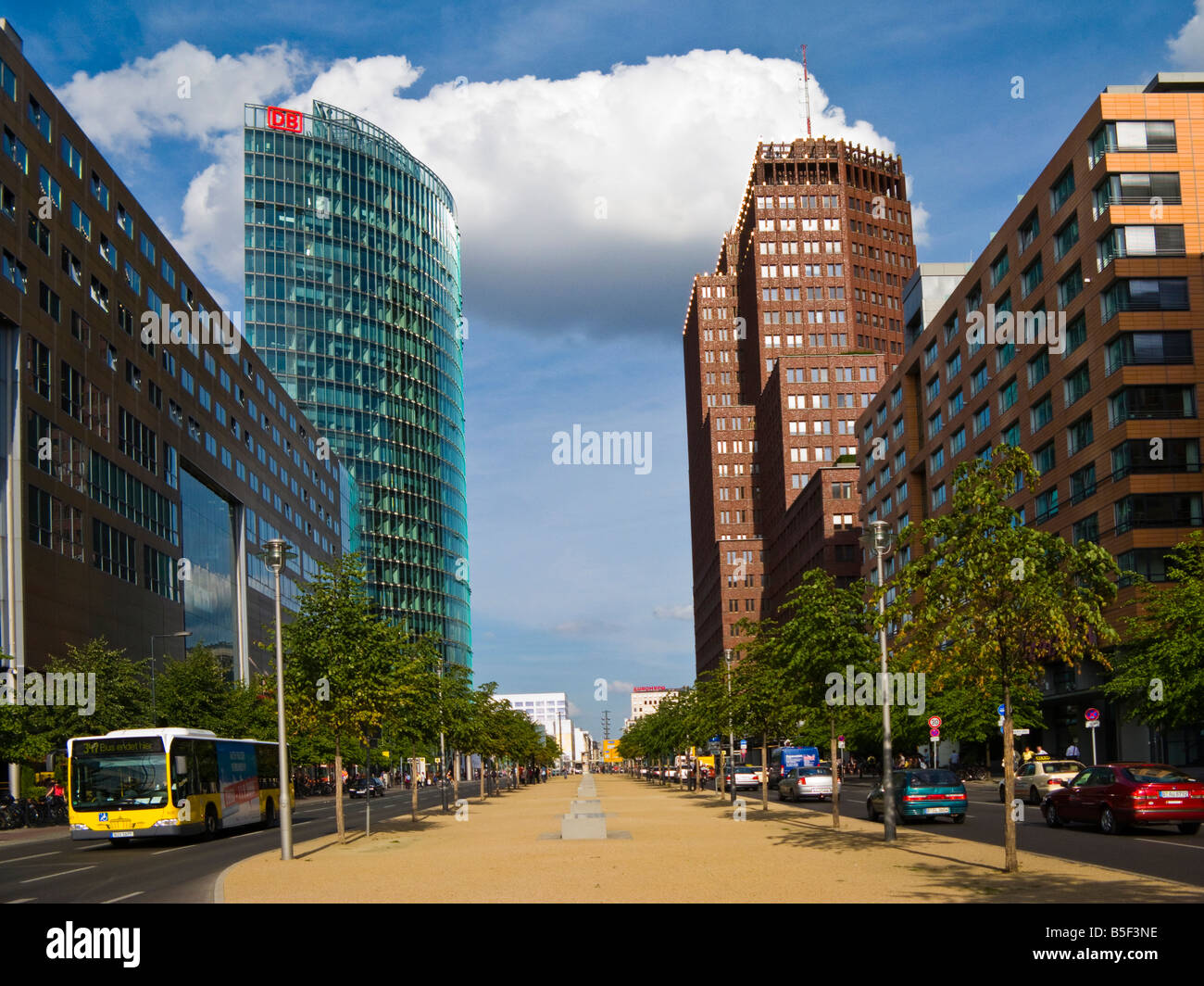 Sony Center, en Potsdamer Platz Berlín Alemania rascacielos de Deutsche Bank Foto de stock