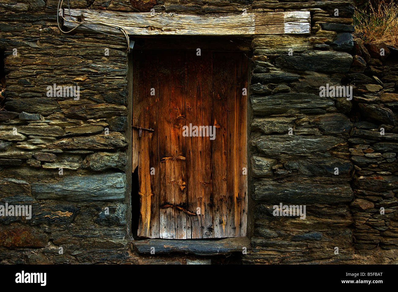 Puerta de pizarra fotografías e imágenes de alta resolución - Alamy