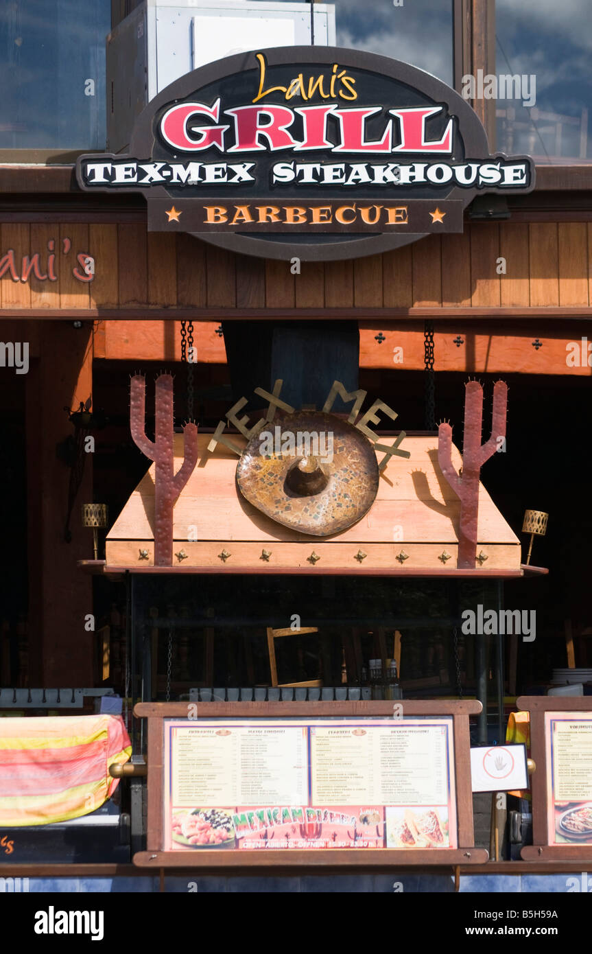 Dh PUERTO DEL CARMEN LANZAROTE Lani TexMex Grill Steakhouse restaurante  barbacoa Fotografía de stock - Alamy
