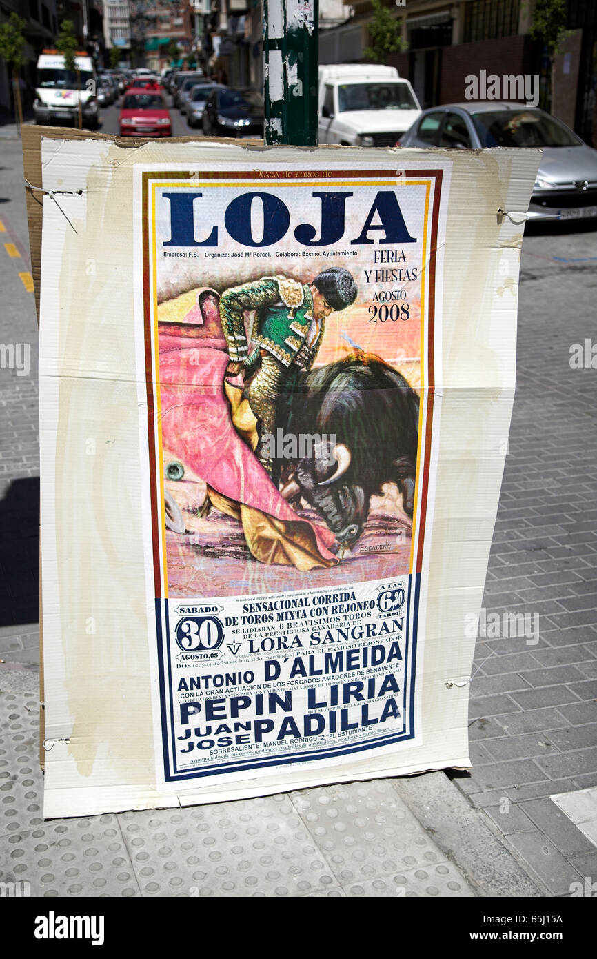 Cartel para la promoción local de toros en una ciudad pictureseque de Loja en la provincia de Granada Andalucía España Foto de stock