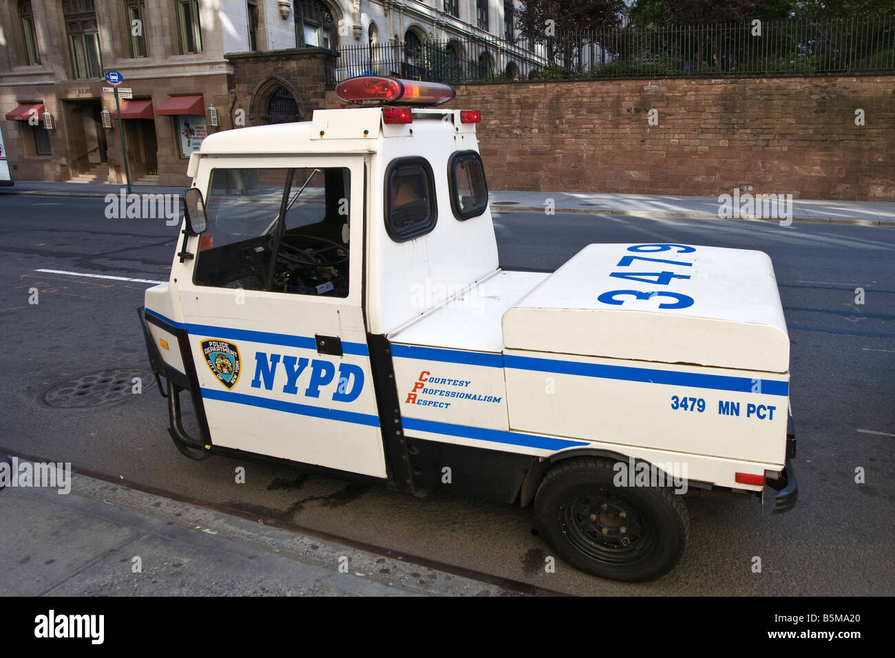 Energía alternativa coche NYPD, Manhattan, Ciudad de Nueva York, EE.UU. Foto de stock