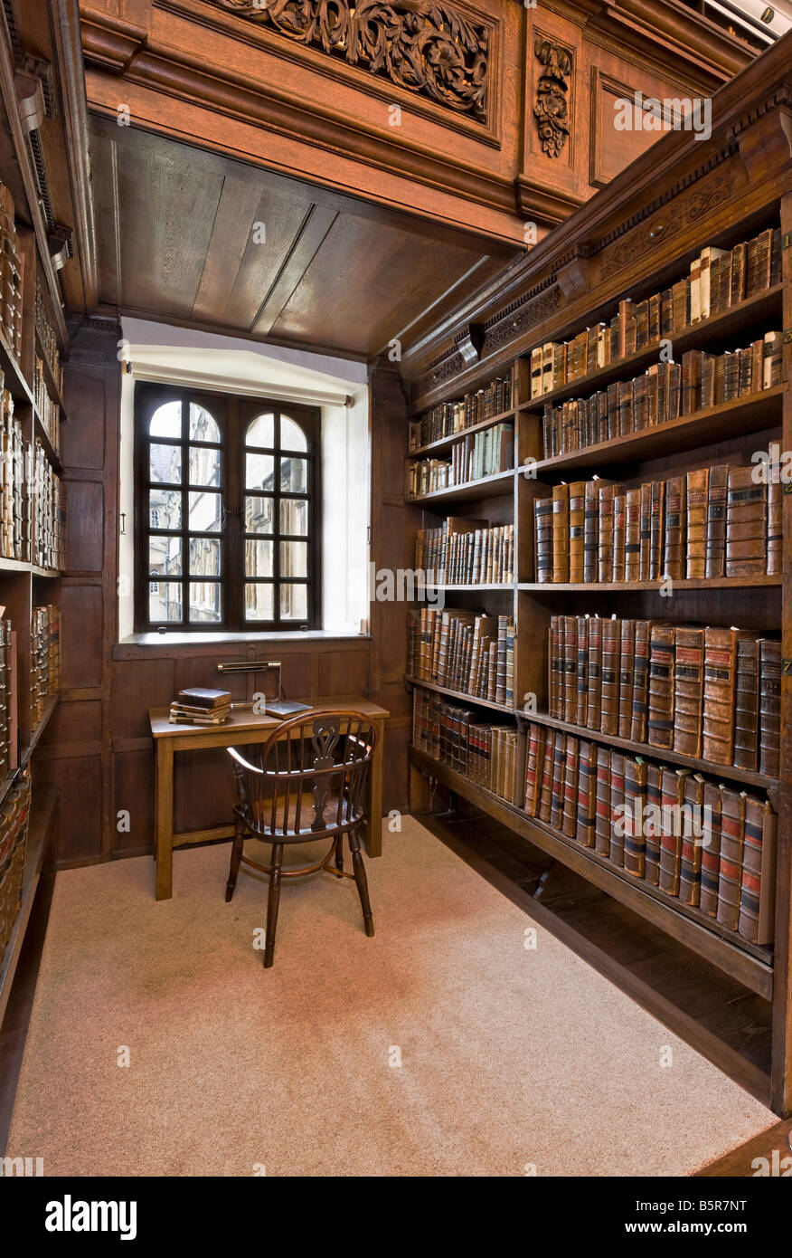Los becarios Biblioteca biblioteca medieval en el Jesus College de Oxford  Fotografía de stock - Alamy