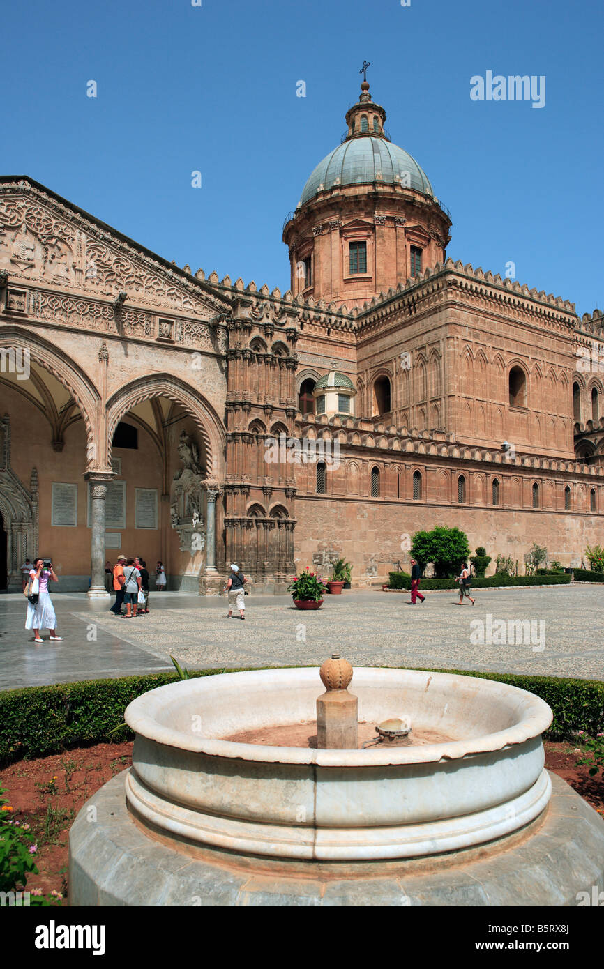 La Catedral de Palermo, Palermo, Sicilia Foto de stock