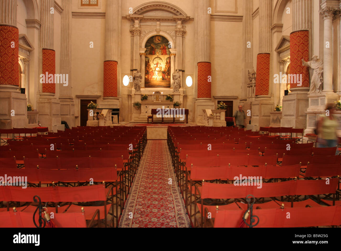 Iglesia de san vidal fotografías e imágenes de alta resolución - Alamy Iglesia de san vidal fotografías e imágenes de alta resolución - Alamy