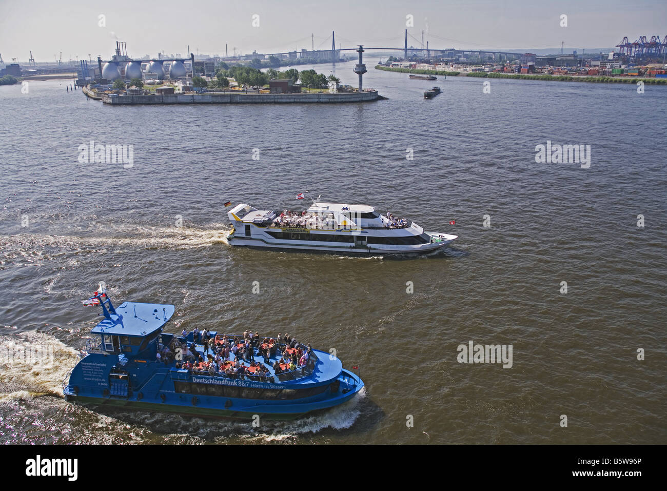 Puerto de Hamburgo - viaje en barco Foto de stock