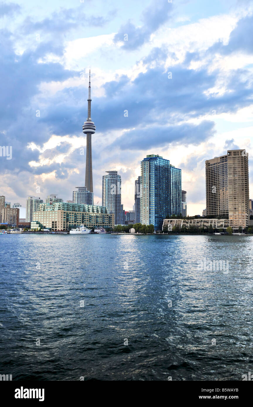 Toronto waterfront city skyline en la tarde Foto de stock