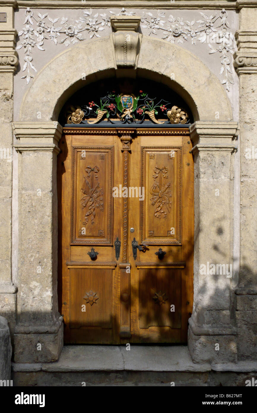 Puerta en maison Barberini, Sion, Suiza Foto de stock