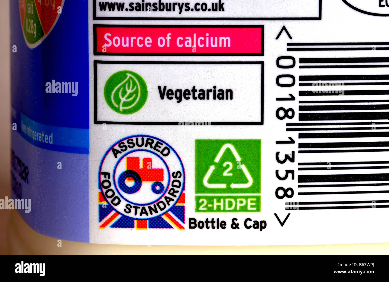Información sobre Sainsbury's full fat cartón de leche, REINO UNIDO Foto de stock