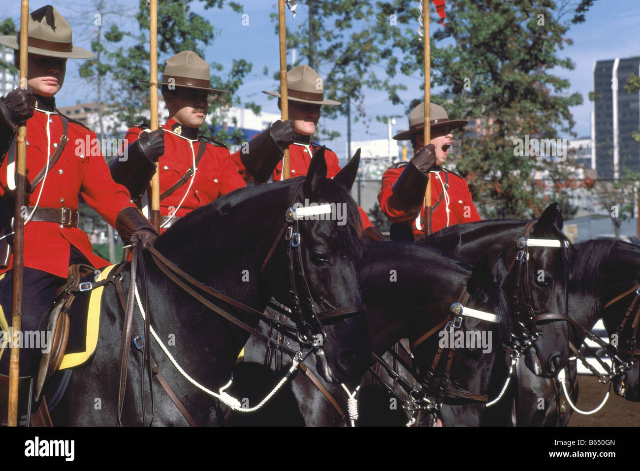 La RCMP (Royal Canadian Mounted Police) realizar su famoso viaje