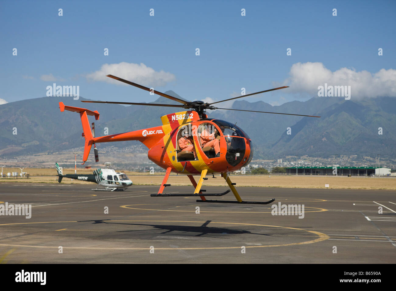 Vuelo en helicóptero sobre Maui Maui Hawaii ESTADOS UNIDOS Foto de stock