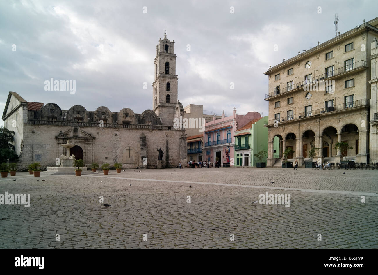 Iglesia y Convento de San Francisco de Asís, Plaza de San Francisco, La